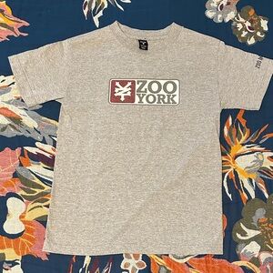Zoo York 100% Thick Cotton Teen T-Shirt Gray Small Vintage 90’s Great Condition